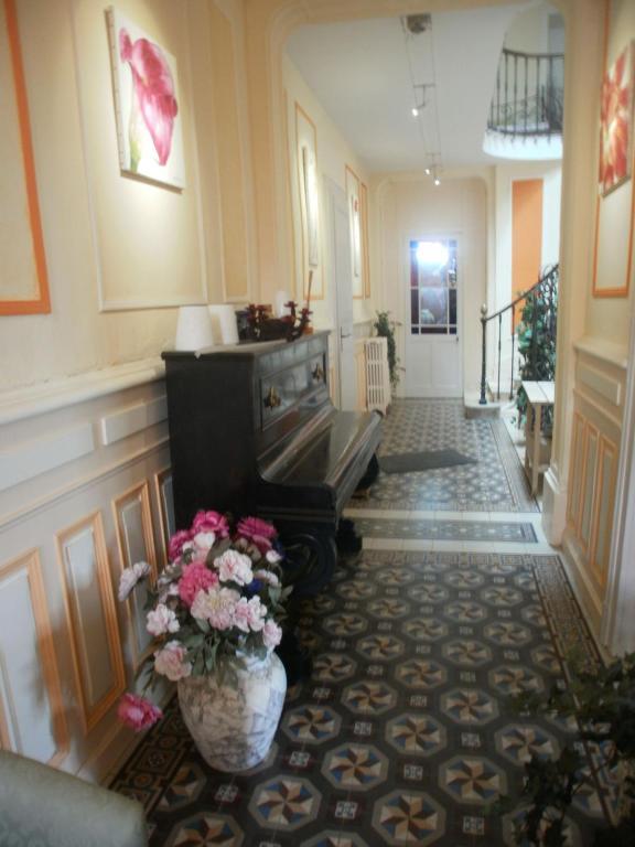 לינה וארוחת בוקר Gemmelaincourt Le Jardin Des Lys מראה חיצוני תמונה